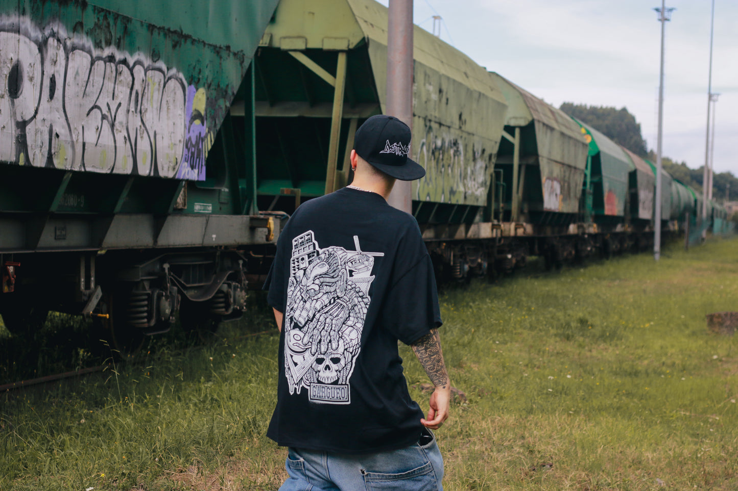 4 Camiseta GARGUFO/DETRACKTOR